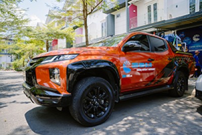 Lau kính tòa nhà cao tầng