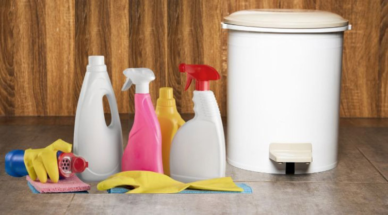 Chuẩn bị dụng cụ vệ sinh Chuẩn bị dụng cụ vệ sinh